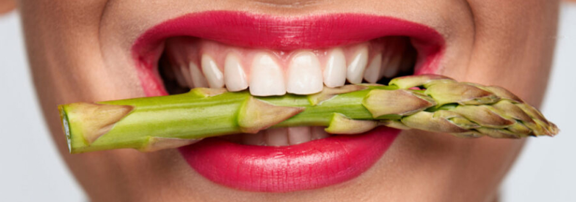 Read more about the article The Surprising Ways Your Diet Affects Your Oral Health